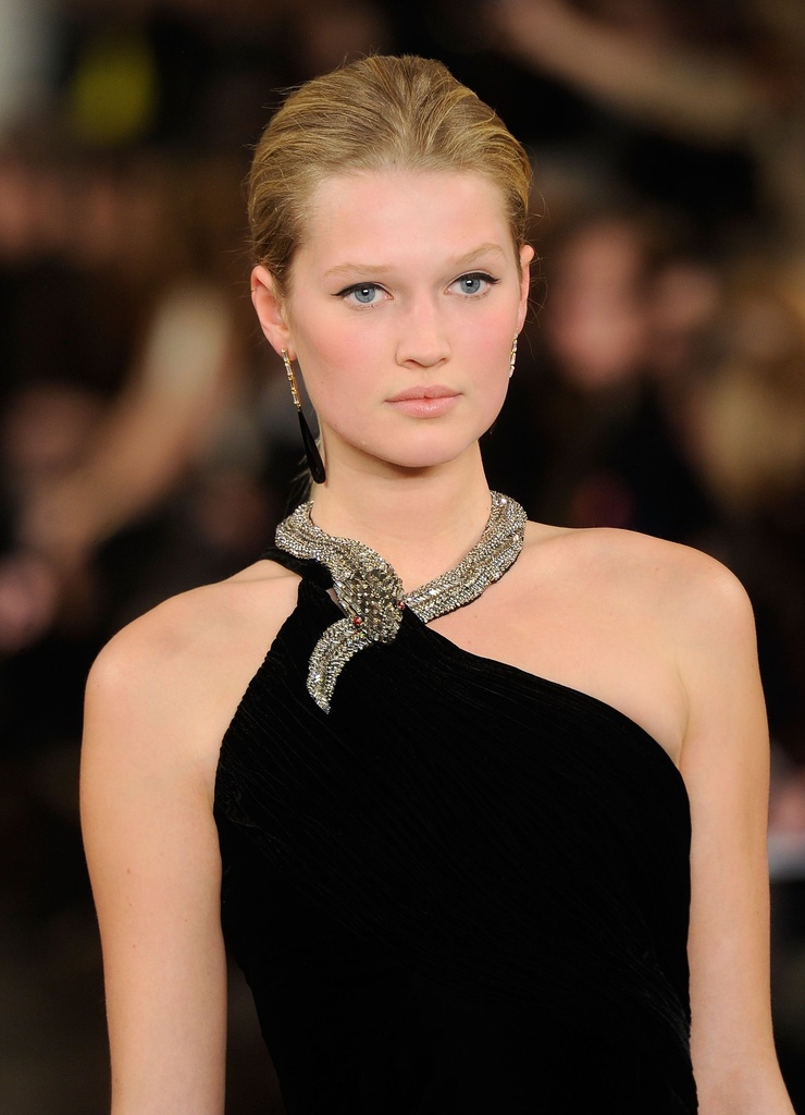 Toni Garrn