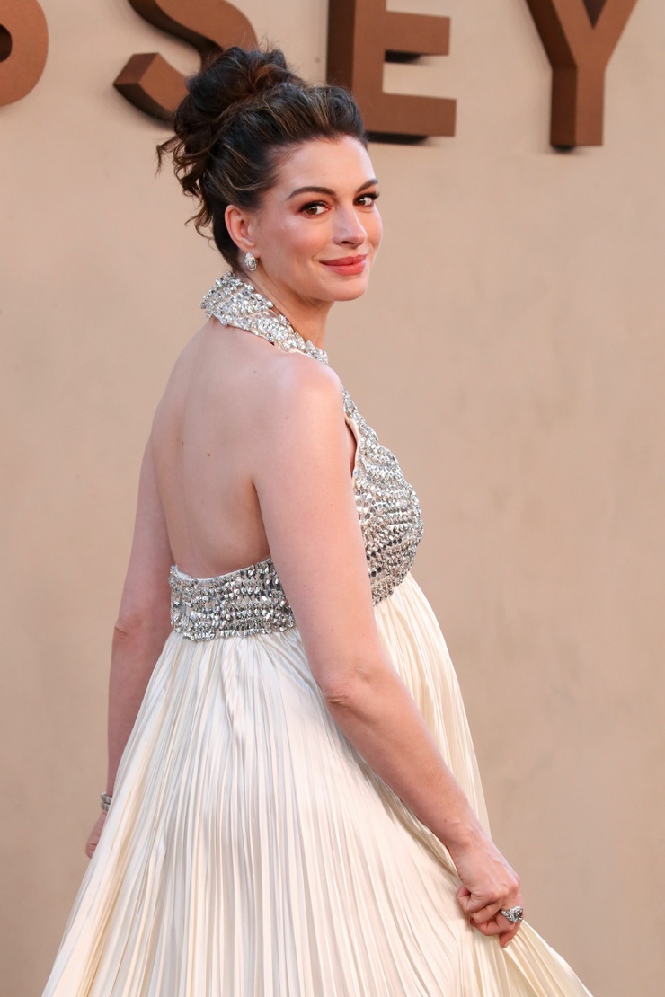 Anne Hathaway