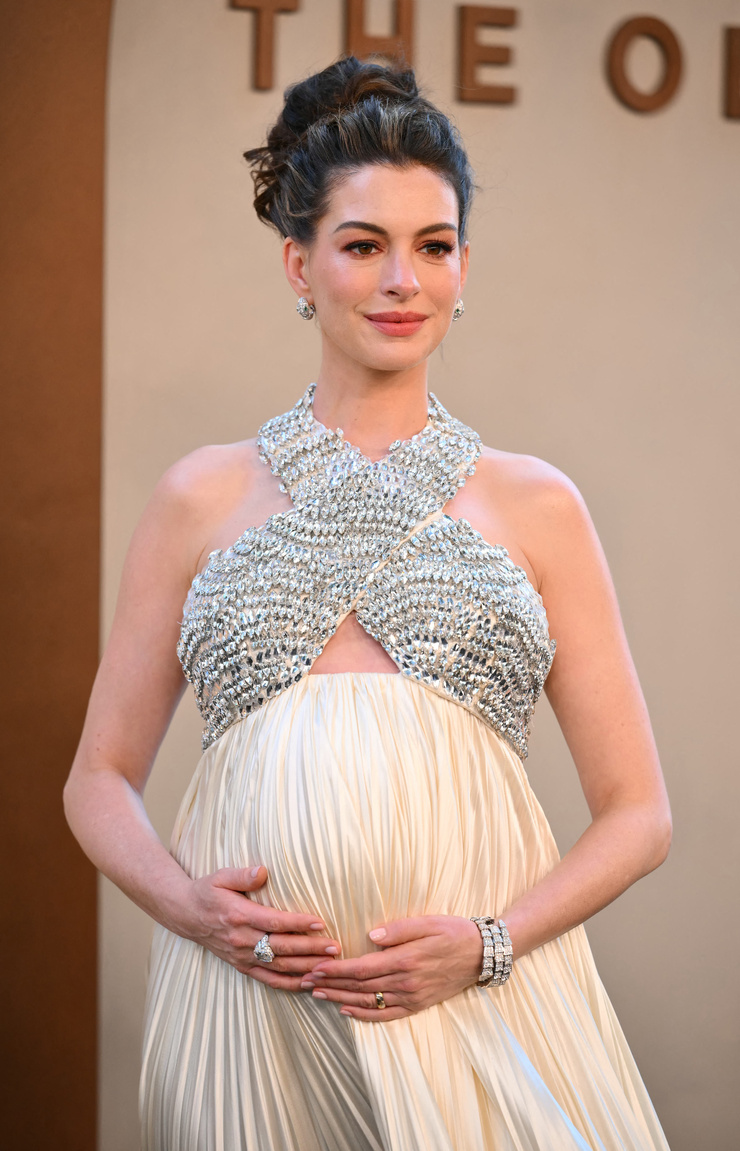 Anne Hathaway