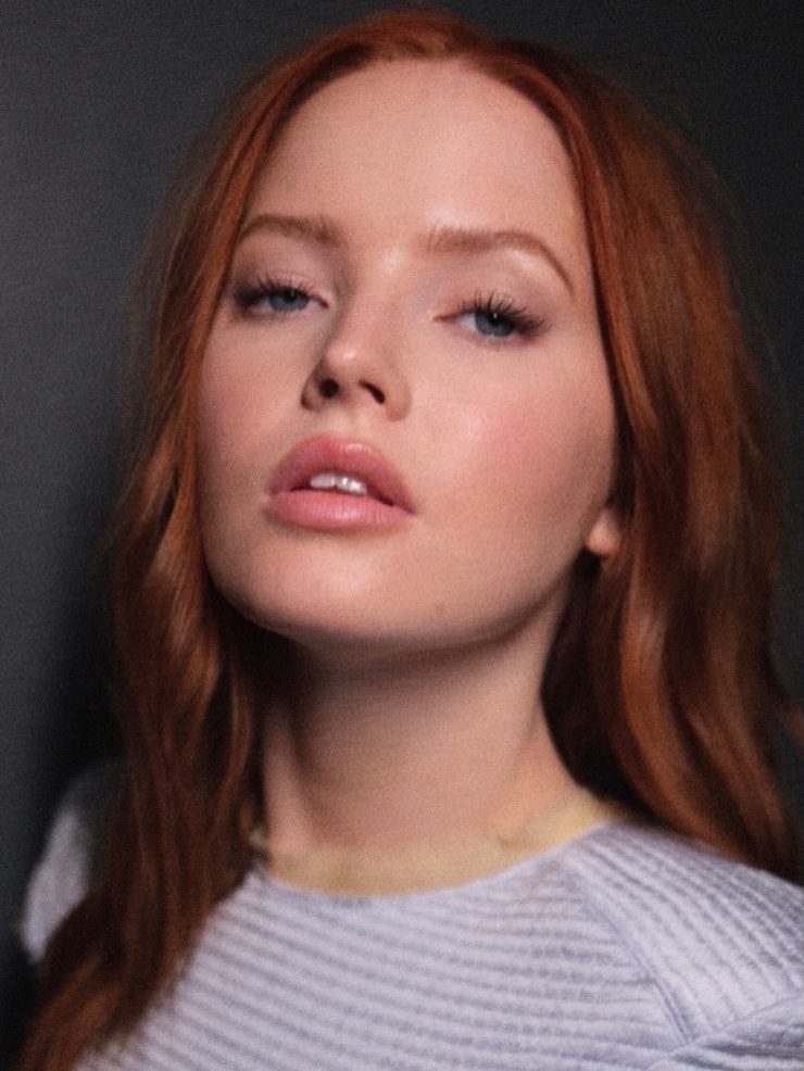 Ellie Bamber