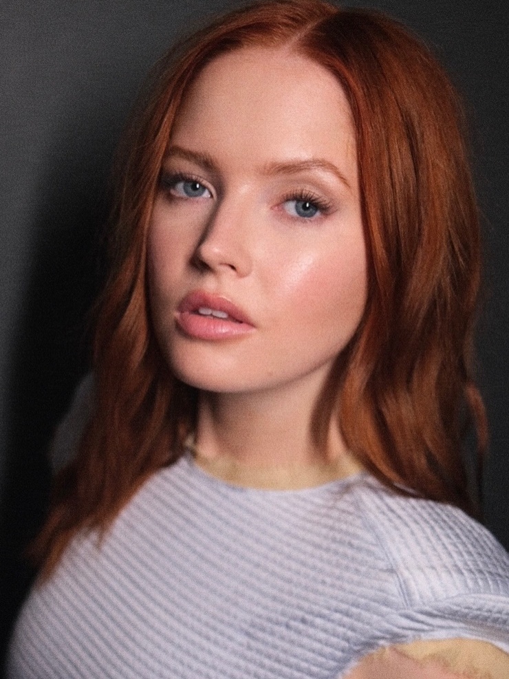 Ellie Bamber