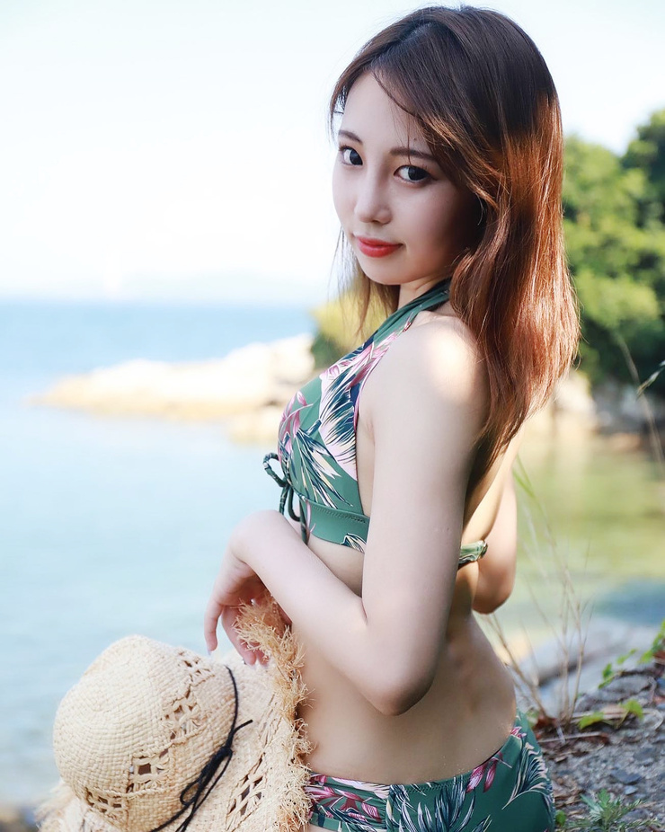 Aoi Narumi Aoi Narumi