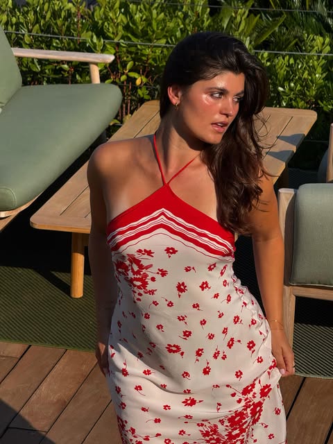 Elle Edwards