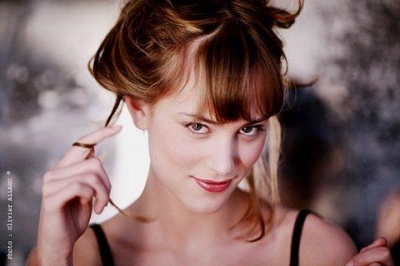 Nora Arnezeder