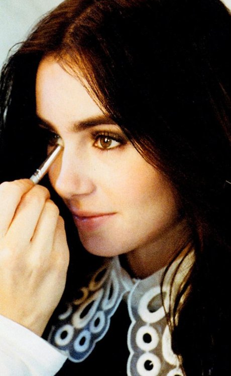 Lily Collins Lily Collins