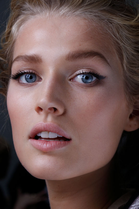 Toni Garrn Toni Garrn