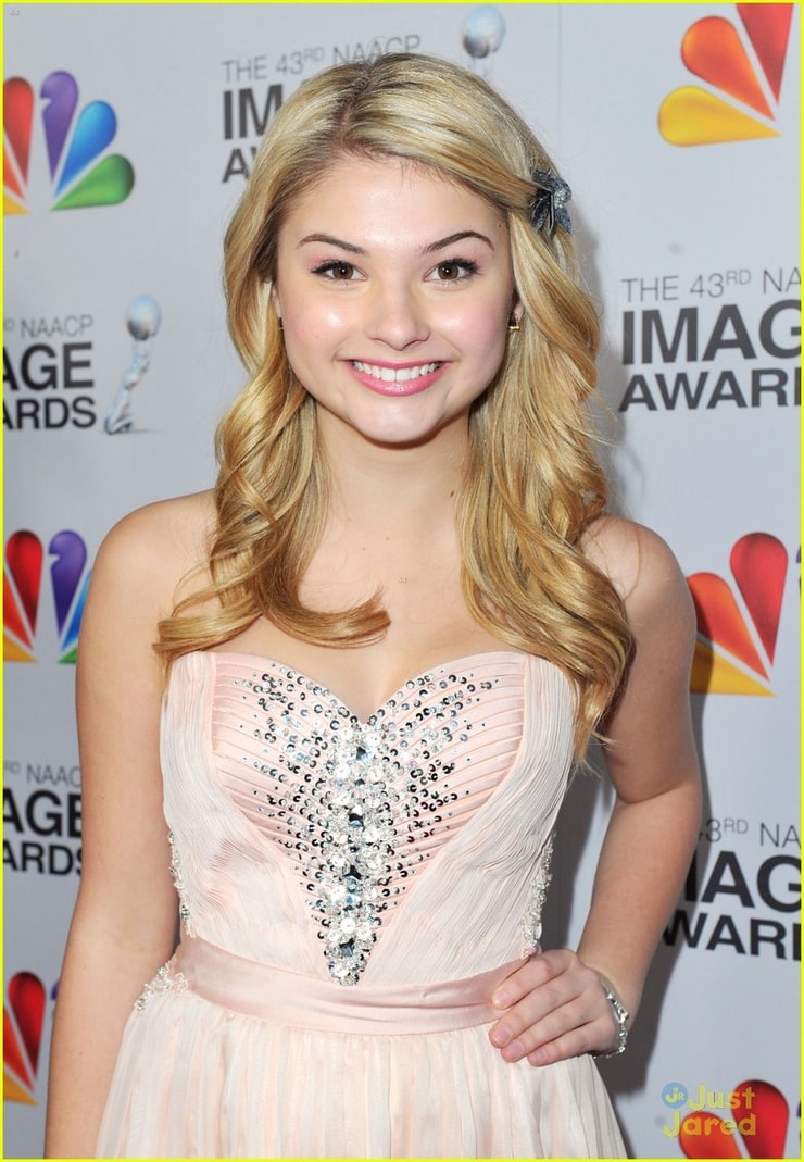 Stefanie Scott