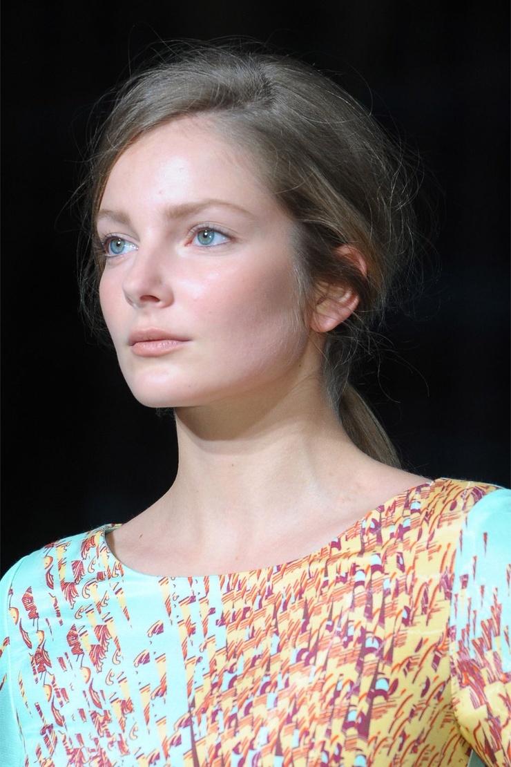 Eniko Mihalik Eniko Mihalik