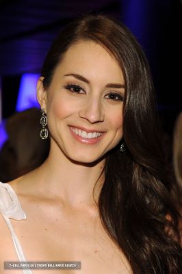 Troian Bellisario Troian Bellisario
