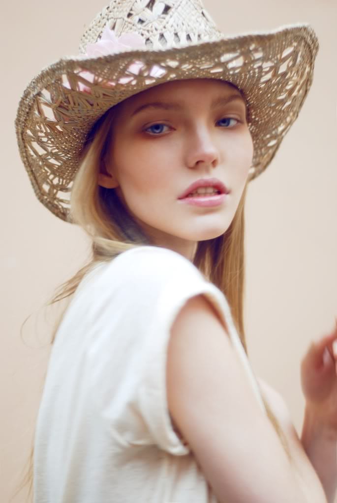 Picture of Sasha Luss