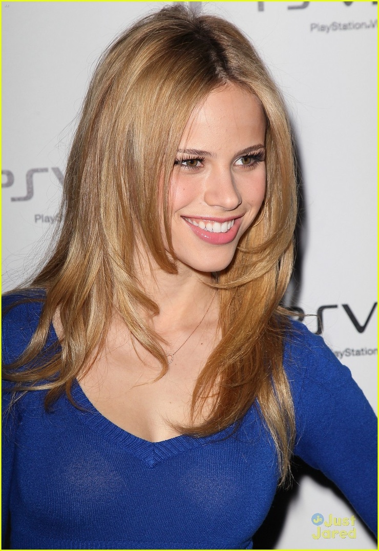 Halston Sage