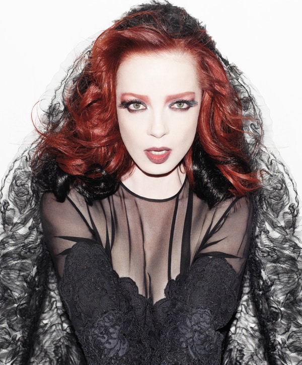 http://iv1.lisimg.com/image/3400358/600full-shirley-manson.jpg