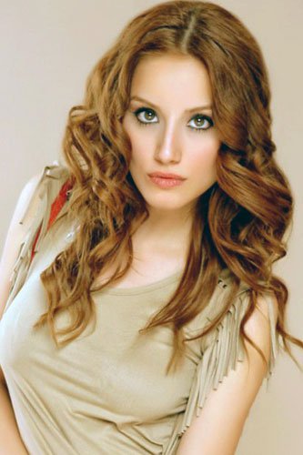 Azra Ece Akderi