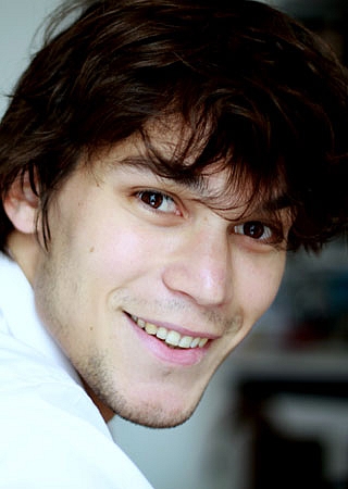 Xavier Hosten