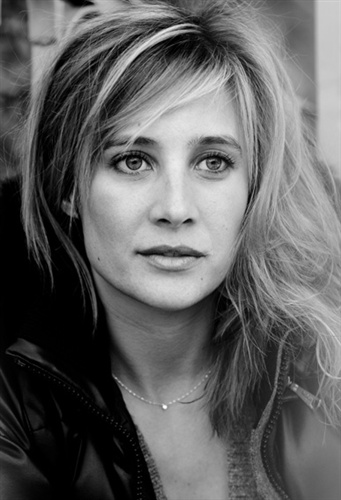 Julie De Bona