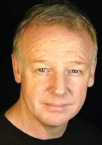 Les Dennis