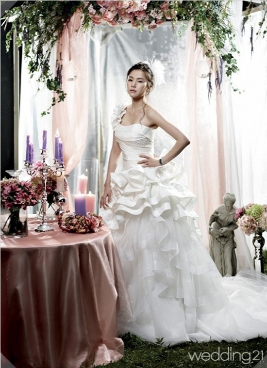 Picture of Gong Hyun Joo