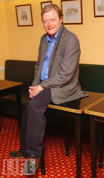 Simon Ward Simon Ward