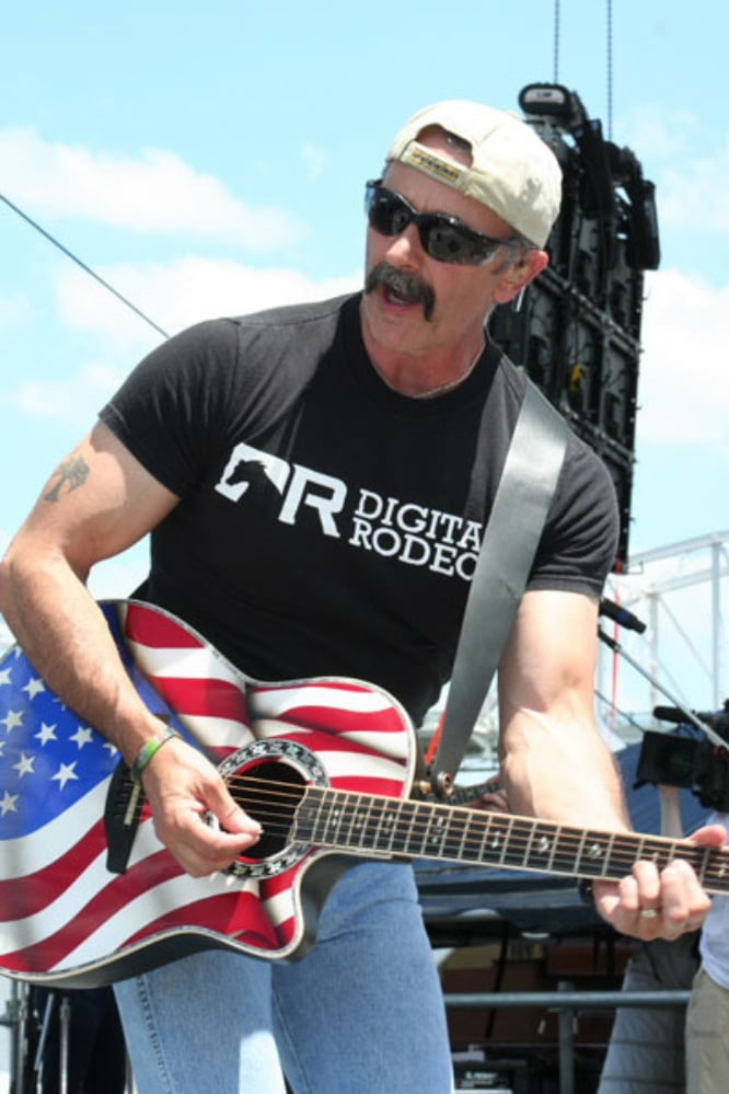 Aaron Tippin