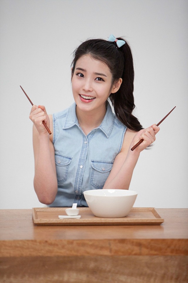 IU