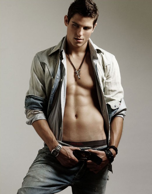 Sean Faris Sean Faris