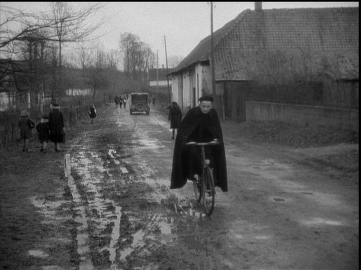 Diary of a Country Priest (1951)