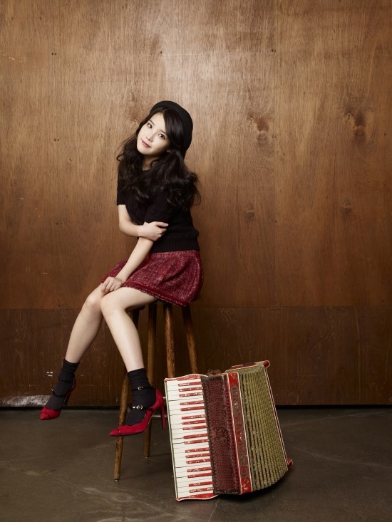 IU