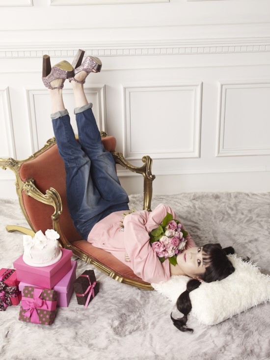 IU