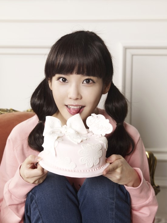 IU