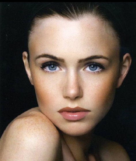 Nicole Linkletter