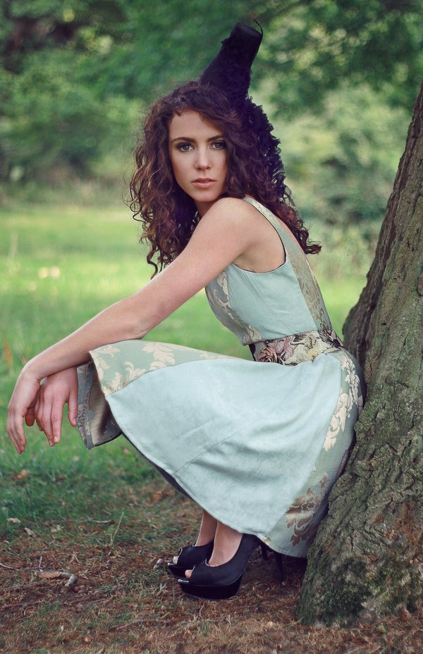 Amy Manson Amy Manson
