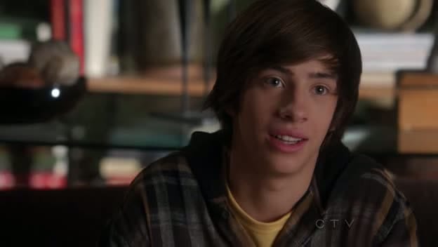 Jimmy Bennett - no ordinary family 1x19