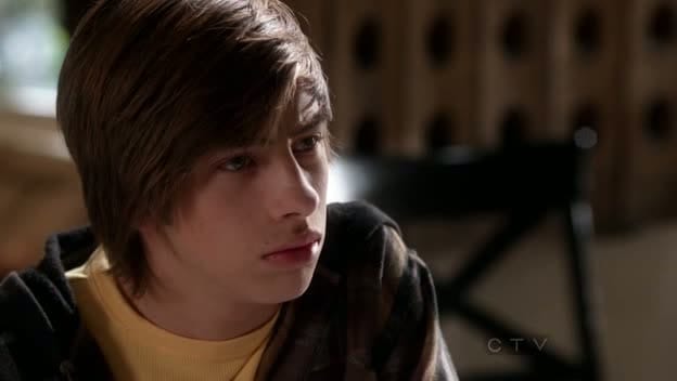 Jimmy Bennett - no ordinary family 1x19