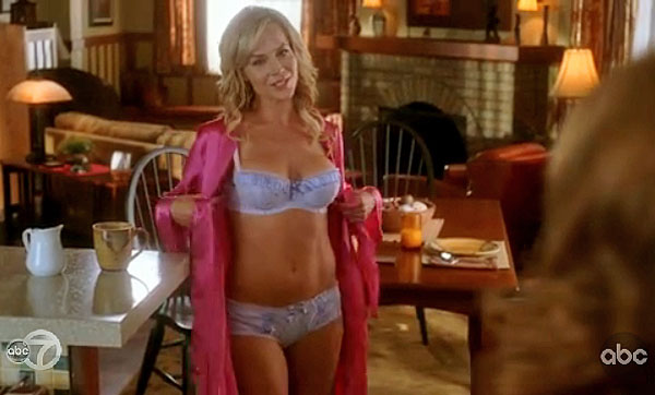 Julie Benz