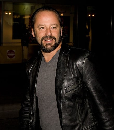 Gil Bellows