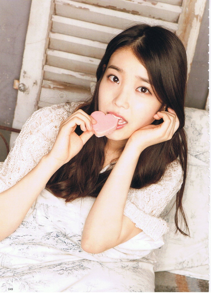 IU