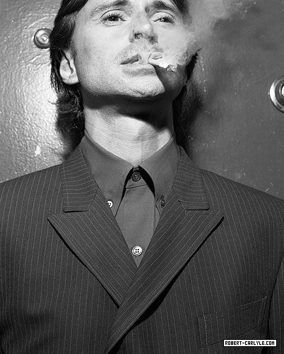 Robert Carlyle