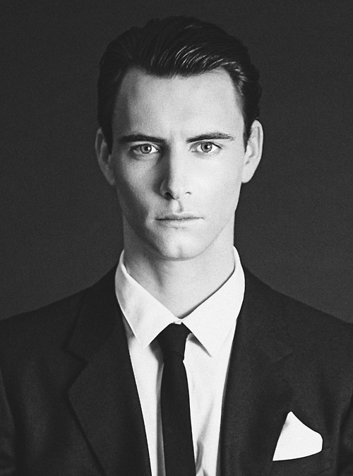 Harry Lloyd