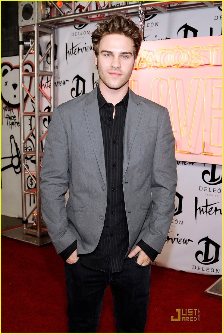 Grey Damon