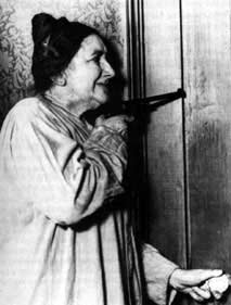 Josephine Crowell
