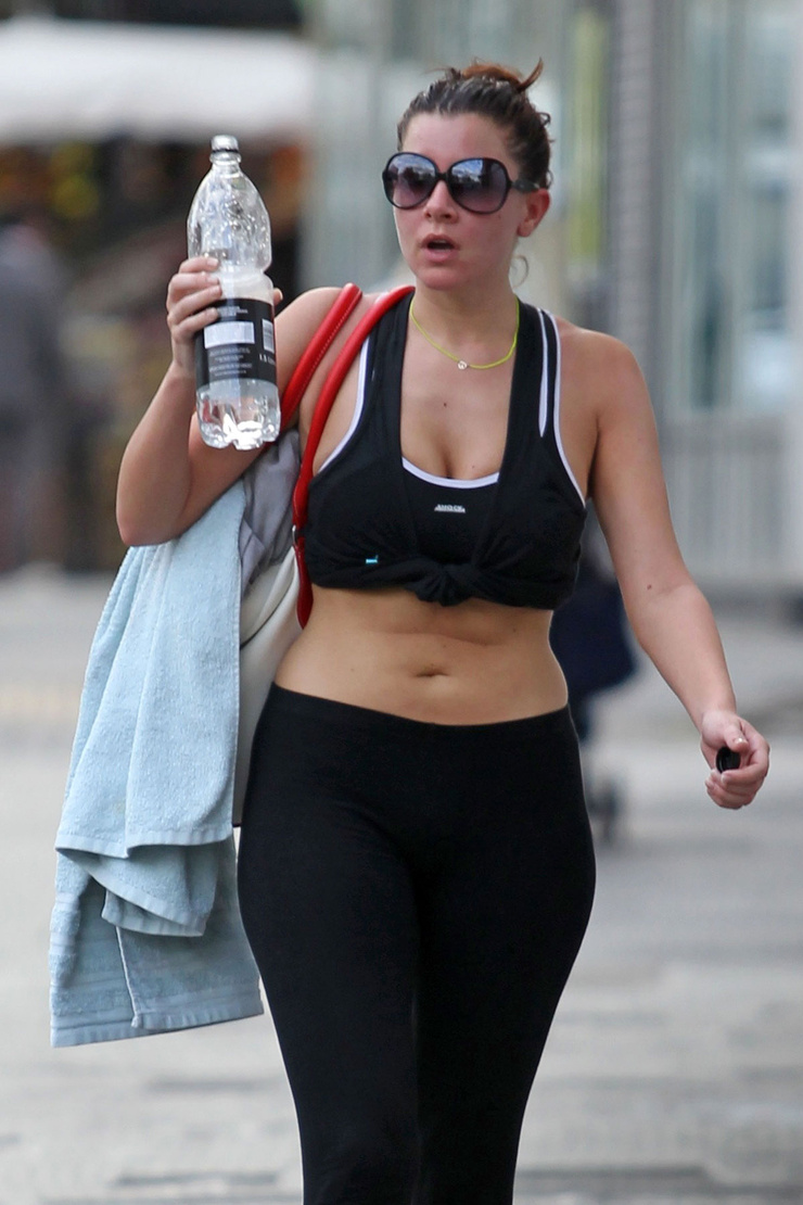 Imogen Thomas Imogen Thomas