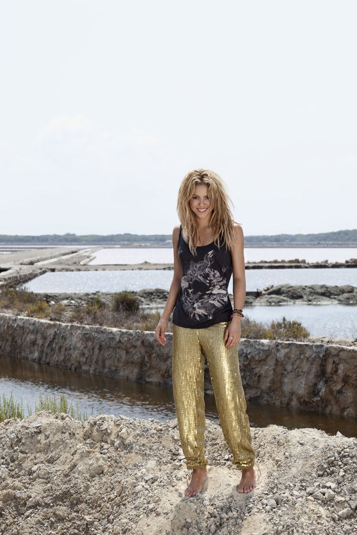 Shakira Shakira