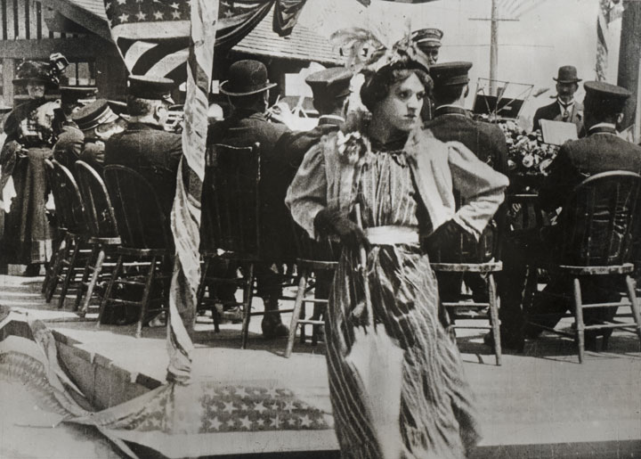 A Busy Day (1914) A Busy Day (1914)