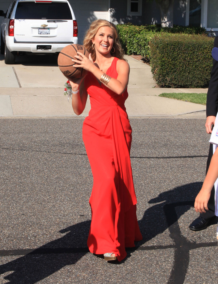 Caroline Sunshine Caroline Sunshine