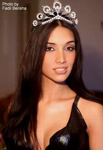 Amelia Vega