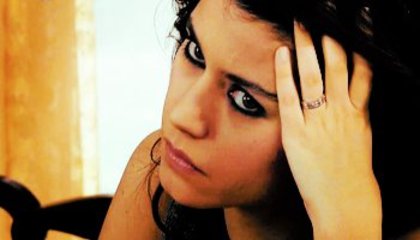 Beren Saat Beren Saat
