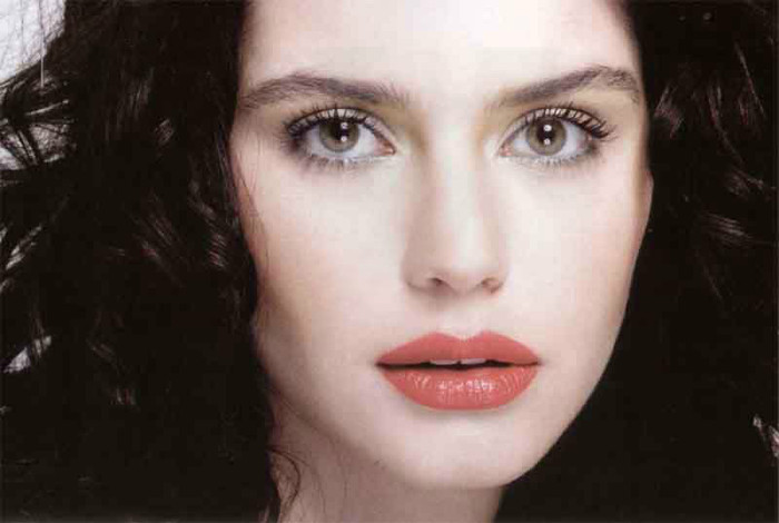 Beren Saat Beren Saat