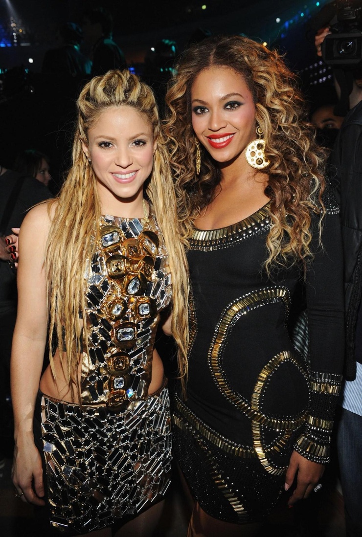 Shakira Shakira