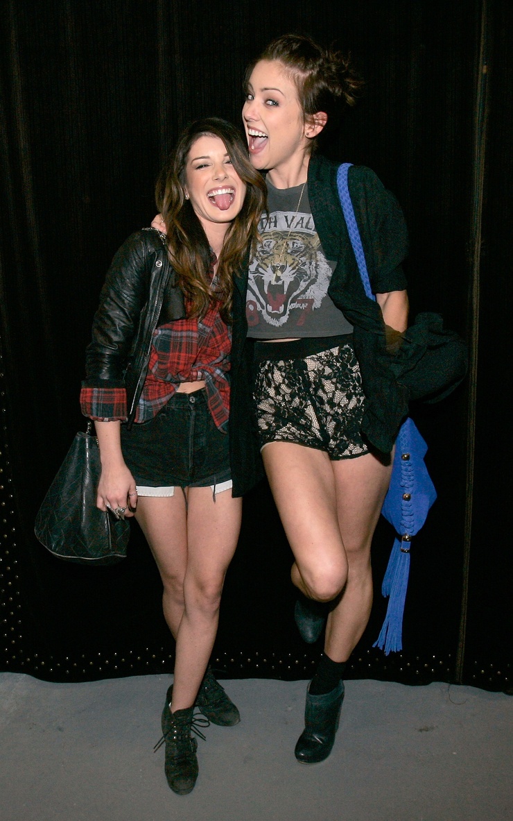 Shenae Grimes Shenae Grimes
