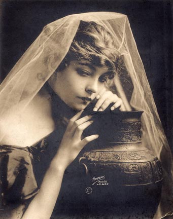Lillian Gish Lillian Gish